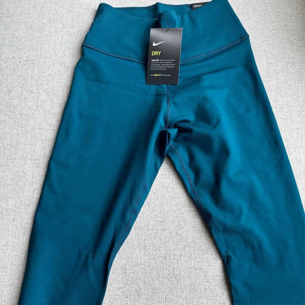 Nike One Luxe tight legging NWT